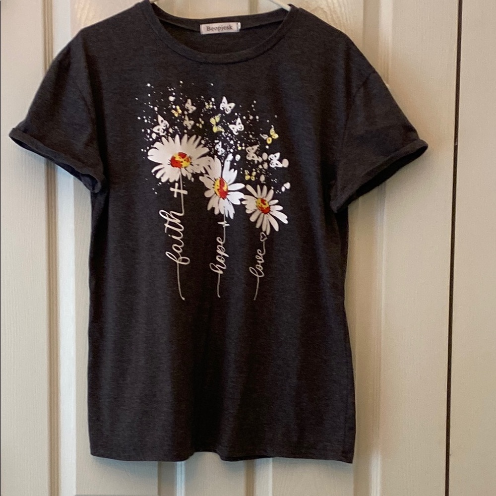Gray Floral Graphic Short Sleeve Tee